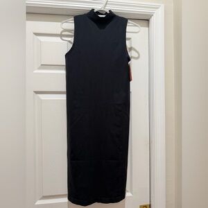 Chic Black Sleeveless Midi Dress